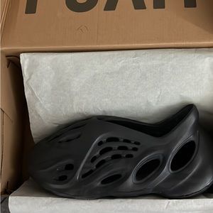 Adidas Yeezy Foam runner ‘onxy’